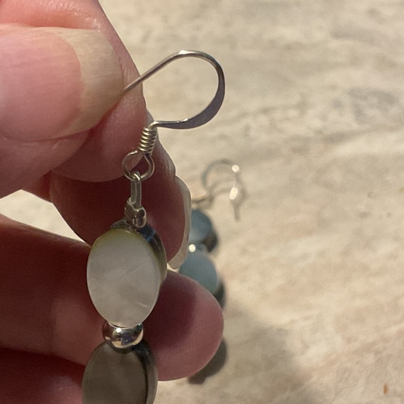 Vintage Mother of Pearl dangle pierced earrings 2” - Picture 4 of 8